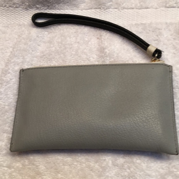 Cole Haan small gray wristlet. EUC. no flaws. Clean interior. - Picture 4 of 7